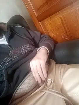 olivaissul online show from April 14, 2026, 1:27 pm