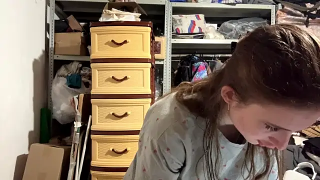 VelvetNoirra online show from April 9, 2026, 2:34 pm