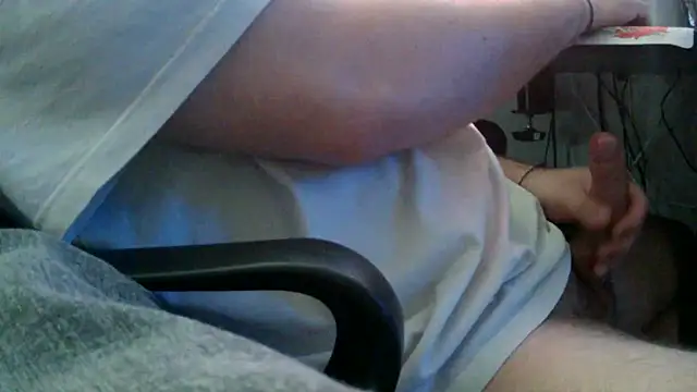 Snapshot of haydn_124 chatting on April 17, 2026, 10:51 am haydn 124 online show from April 17, 2026, 10:51 am