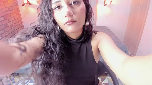 Snapshot of Hanna_Clark__ chatting on April 16, 2026, 12:17 pm Hanna Clark online show from April 16, 2026, 12:17 pm