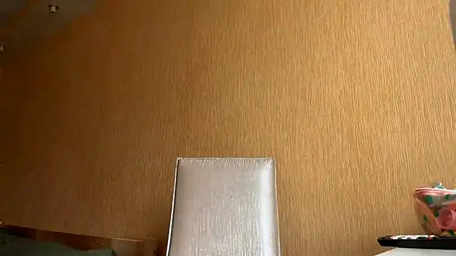 ElvieTribou online show from April 9, 2026, 7:03 am