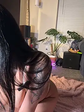 alexisbae888 online show from April 14, 2026, 4:17 am