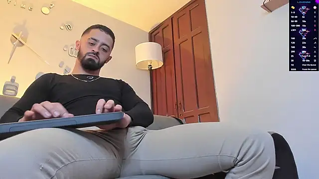 Snapshot of David_Onfire chatting on May 28, 2026, 11:10 pm David Onfire online show from May 28, 2026, 11:10 pm