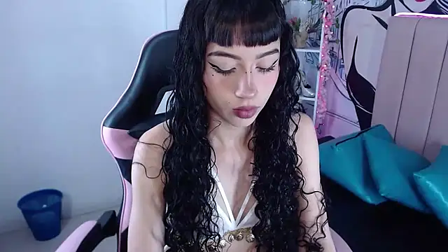 adulce pinkcm online show from May 20, 2026, 1:41 pm