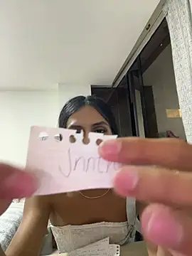 luna duque online show from June 29, 2026, 3:35 am