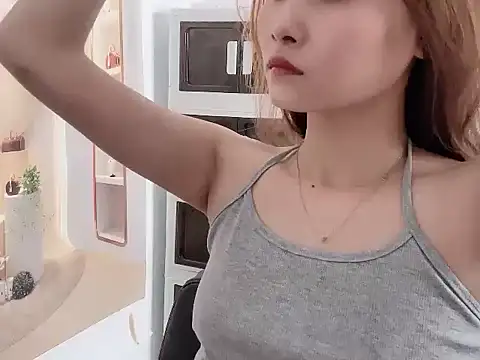 Snapshot of ___Nami___ chatting on May 11, 2026, 7:32 am Nami online show from May 11, 2026, 7:32 am