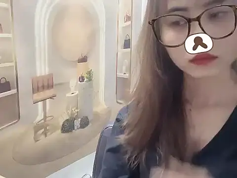 Snapshot of ___Nami___ chatting on May 25, 2026, 5:00 pm Nami online show from May 25, 2026, 5:00 pm