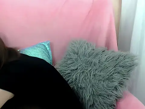 LiliBlush online show from June 24, 2026, 7:11 pm