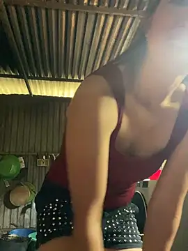 Huonglyna online show from April 6, 2026, 4:46 am