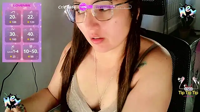 Snapshot of RoossTattoo chatting on April 3, 2026, 10:32 am RoossTattoo online show from April 3, 2026, 10:32 am