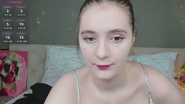 Snapshot of Amy-Desiree chatting on July 19, 2026, 1:36 am Amy-Desiree online show from July 19, 2026, 1:36 am