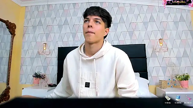 Snapshot of DamiaanXx chatting on April 11, 2026, 12:53 pm DamiaanXx online show from April 11, 2026, 12:53 pm