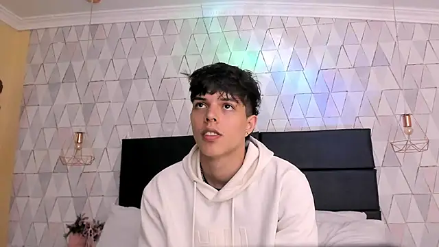 Snapshot of DamiaanXx chatting on April 10, 2026, 12:56 pm DamiaanXx online show from April 10, 2026, 12:56 pm