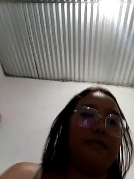 Snapshot of naughty_girl_hot_ chatting on April 19, 2026, 2:07 pm naughty girl hot online show from April 19, 2026, 2:07 pm