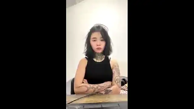 Juliou  online show from April 4, 2026, 11:11 pm