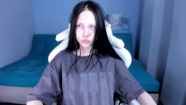 Snapshot of SugarBunny18 chatting on July 1, 2026, 5:08 am SugarBunny18 online show from July 1, 2026, 5:08 am