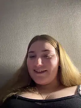 Flowers454 online show from April 16, 2026, 7:25 pm