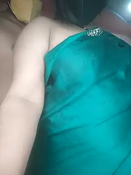 Snapshot of SURAJSAVITA chatting on April 10, 2026, 9:49 am SURAJSAVITA online show from April 10, 2026, 9:49 am