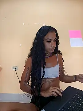 La ReynaZendeya online show from April 10, 2026, 1:51 pm