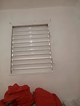 La ReynaZendeya online show from April 21, 2026, 9:21 pm