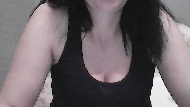 sara 41 online show from April 16, 2026, 9:39 pm