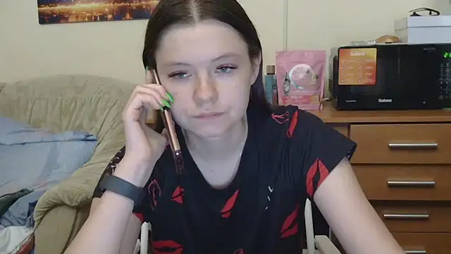 JessicaHolland1 online show from May 31, 2026, 5:51 pm
