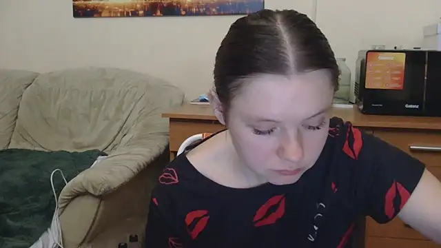 JessicaHolland1 online show from May 26, 2026, 7:01 pm