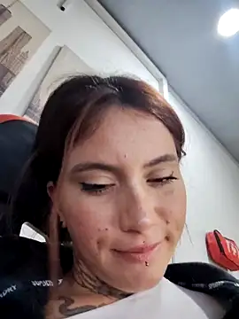 cute mara online show from April 6, 2026, 10:22 pm