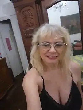 MatureElegantWidow online show from June 5, 2026, 10:04 pm