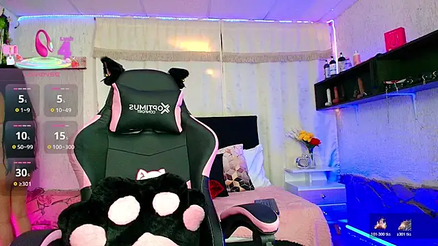 Snapshot of molly_bick chatting on April 8, 2026, 1:34 pm molly bick online show from April 8, 2026, 1:34 pm