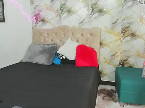 Snapshot of Kim_strawberry chatting on April 10, 2026, 4:47 pm Kim strawberry online show from April 10, 2026, 4:47 pm