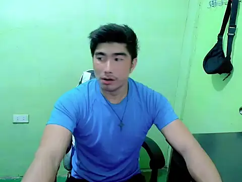 Snapshot of Hunkfireman chatting on June 18, 2026, 1:04 am Hunkfireman online show from June 18, 2026, 1:04 am