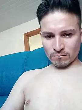 Snapshot of Joelcio19cm chatting on May 5, 2026, 6:22 pm Joelcio19cm online show from May 5, 2026, 6:22 pm