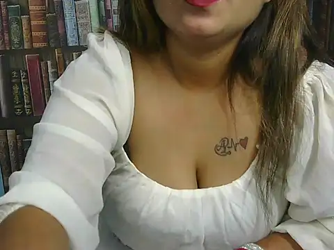 velvet-charmm online show from April 11, 2026, 5:37 am