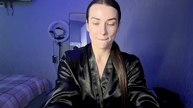 Snapshot of Kira__love1 chatting on June 9, 2026, 12:06 pm Kira love1 online show from June 9, 2026, 12:06 pm