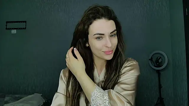 Kira  love1 online show from April 14, 2026, 7:41 pm