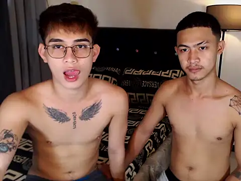 Xasianhotguy online show from April 6, 2026, 7:53 am