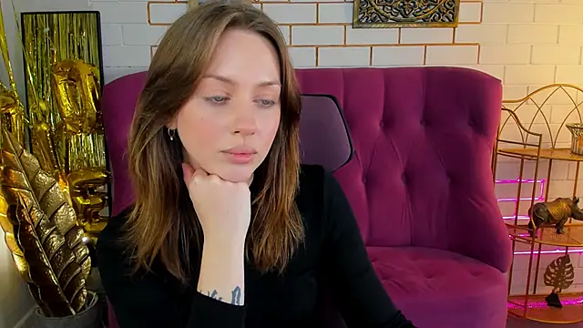 MeganClapp online show from April 14, 2026, 5:23 am