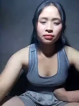 Liss-mimi online show from April 6, 2026, 5:25 pm