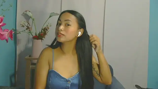 Snapshot of CherlynRuffino chatting on April 13, 2026, 1:20 am CherlynRuffino online show from April 13, 2026, 1:20 am