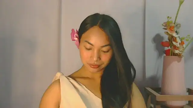 Snapshot of CherlynRuffino chatting on April 9, 2026, 6:19 am CherlynRuffino online show from April 9, 2026, 6:19 am