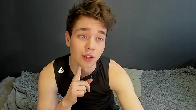 zeriax online show from April 9, 2026, 1:40 am