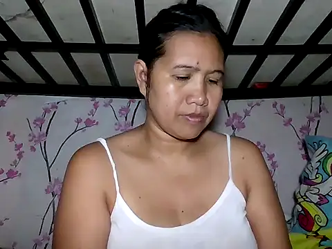 Snapshot of _SweetSmile chatting on April 13, 2026, 9:02 am SweetSmile online show from April 13, 2026, 9:02 am