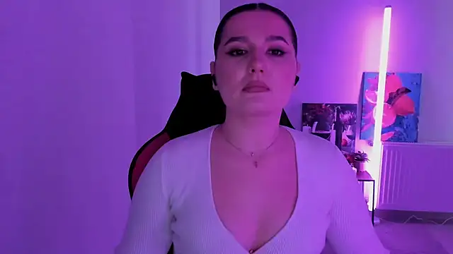 SourCherry   online show from April 7, 2026, 1:24 pm