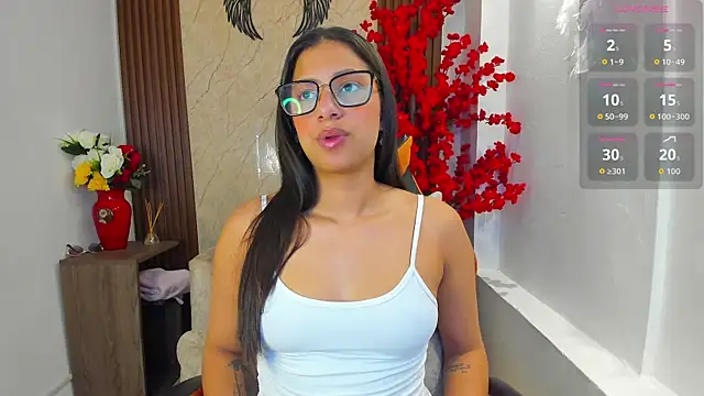 Snapshot of Atiena_ chatting on July 14, 2026, 7:53 pm Atiena online show from July 14, 2026, 7:53 pm