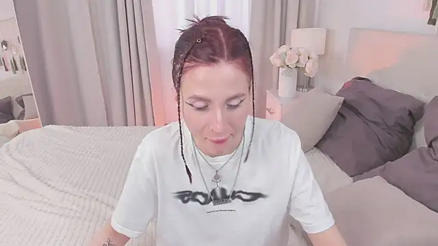 Sonya Miler online show from May 27, 2026, 10:33 am