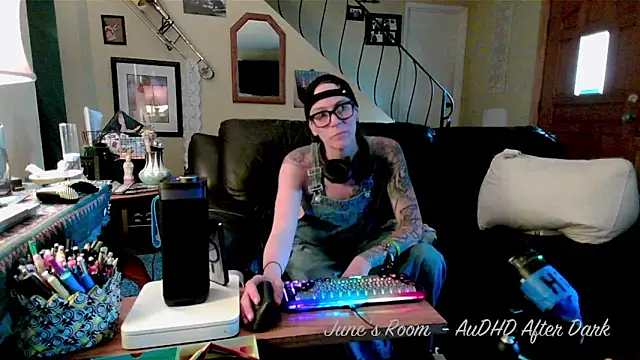 juneafterhours online show from April 25, 2026, 8:28 pm