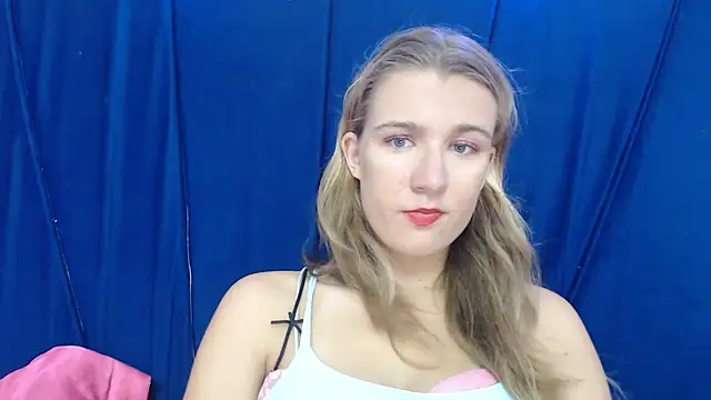 Snapshot of Yennyloves chatting on June 18, 2026, 11:59 am Yennyloves online show from June 18, 2026, 11:59 am