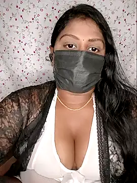 Snapshot of Romantic_Woman chatting on June 21, 2026, 6:46 pm Romantic Woman online show from June 21, 2026, 6:46 pm