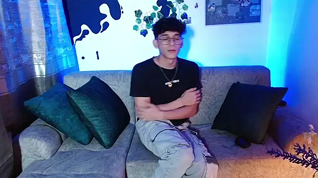 Alazbel8 online show from April 27, 2026, 7:34 pm